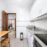 Beautiful 3 Bedrooms Apartment *